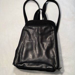 111 State Backpack Black